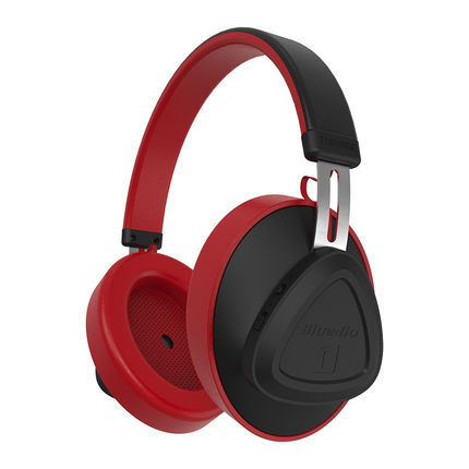 Wireless sports headset with ear protection